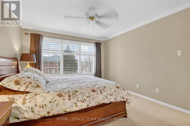 29471661/3113-apple-hill-drive-s/upper-hunt-club/ottawa/ontario/K1T3Z2_32