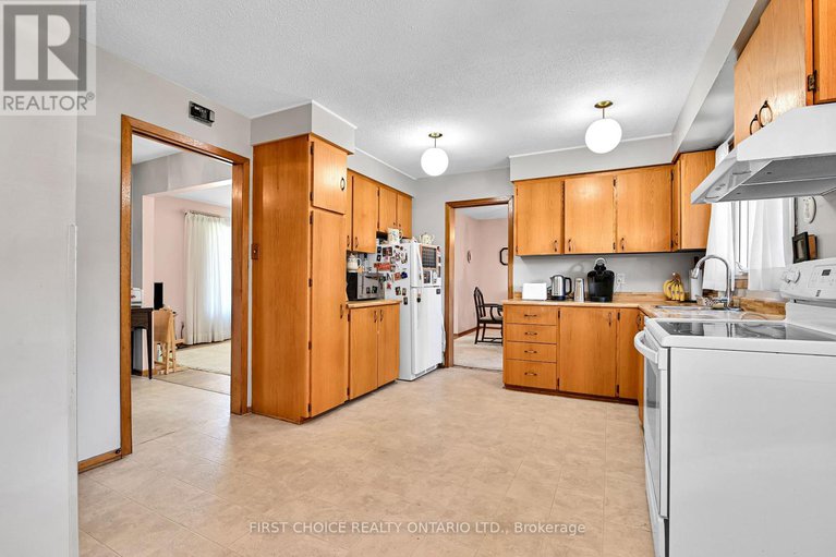 29003190/1577-claymor-avenue/carleton-heights/ottawa/ontario/K2C1T4_12