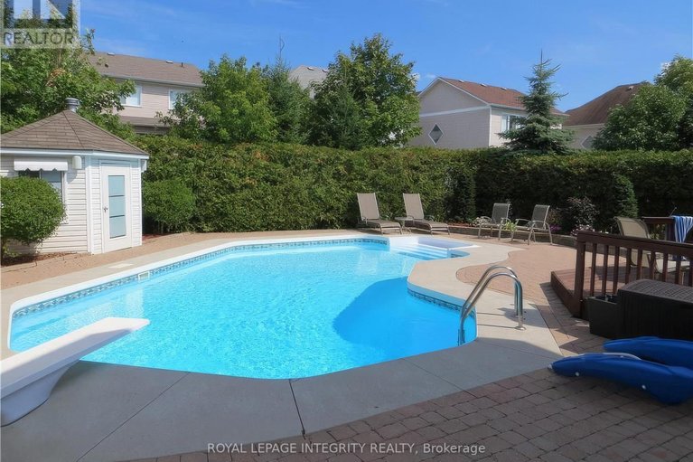 29525646/20-farmfield-crescent/emerald-meadowstrailwest/ottawa/ontario/K2M2S9_48