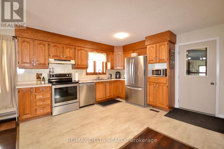 29619266/4001-champlain-street/clarencerockland-twp/clarence-rockland/ontario/K0A1E0_4