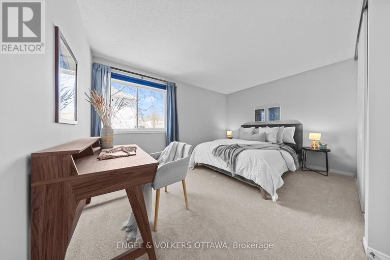 29670402/9-festive-private/central-park/ottawa/ontario/K2C4A1_24