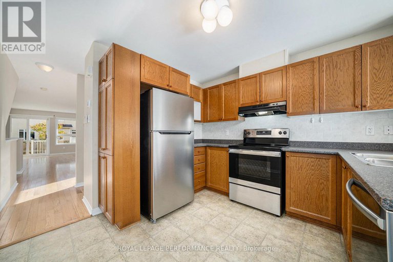 28996456/52-130-berrigan-drive/longfields/ottawa/ontario/K2J0J3_5