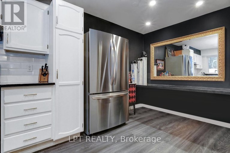 29180960/56-sandhurst-court/mooneys-bayriverside-park/ottawa/ontario/K1V9V4_23