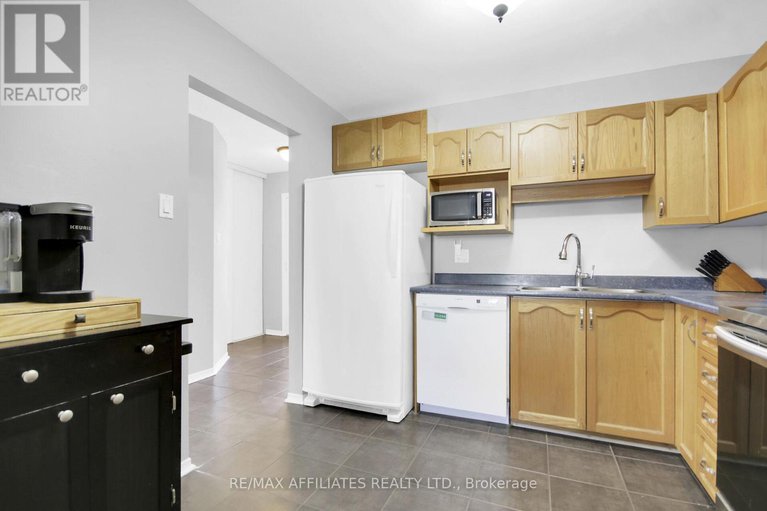 28860482/74-markland-crescent/barrhaven-east/ottawa/ontario/K2G5Z6_17