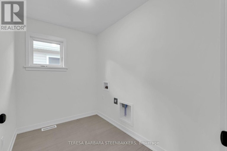 28424668/783-kenny-gordon-avenue/riverside-southgloucester-glen/ottawa/ontario/K4M0V2_31