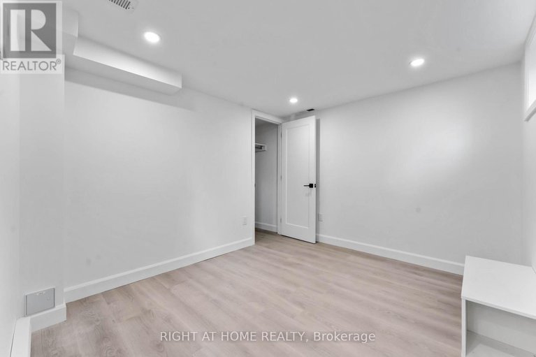 28705637/2700-priscilla-street/britannia/ottawa/ontario/K2B7E2_36