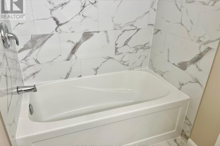 29104813/2307-199-kent-street/ottawa-centre/ottawa/ontario/K2P2K8_13