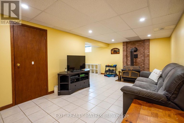 29621628/95-castlebeau-street/embrun/russell/ontario/K0A1W0_23