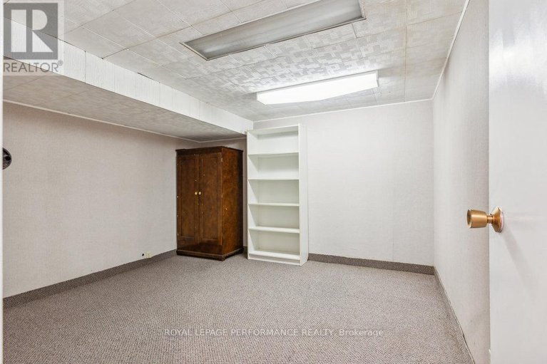 28666531/1932-marquis-avenue/beaconwood/ottawa/ontario/K1J8J2_40