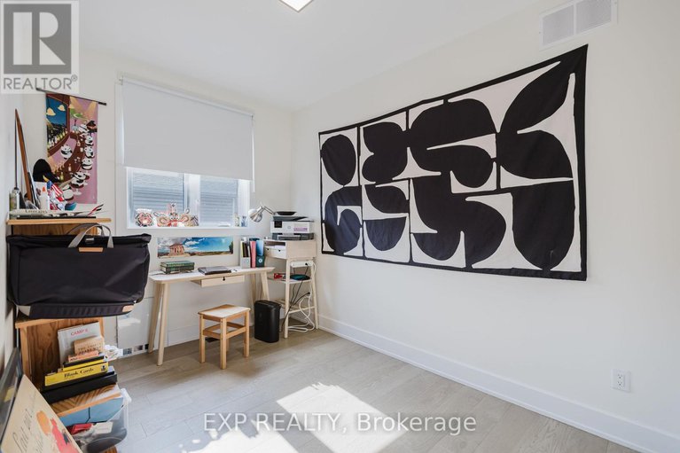 28497518/62-columbus-avenue/overbrook/ottawa/ontario/K1K1R3_23