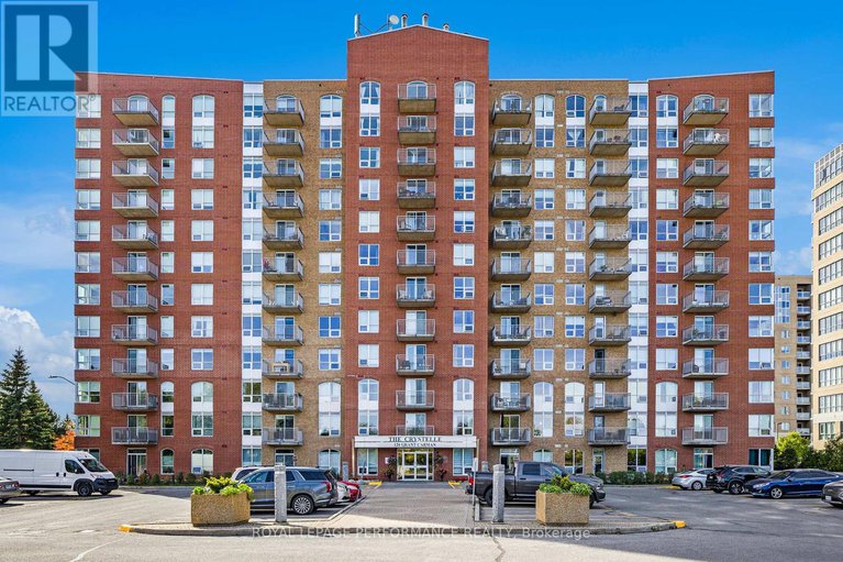 29080345/303-120-grant-carman-drive/borden-farmstewart-farmcarleton-heightsparkwood-hills/ottawa/ontario/K2E1C8_1