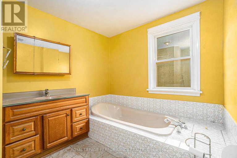 28886314/223-carleton-avenue/ottawa-westtunneys-pasture/ottawa/ontario/K1Y0J5_21
