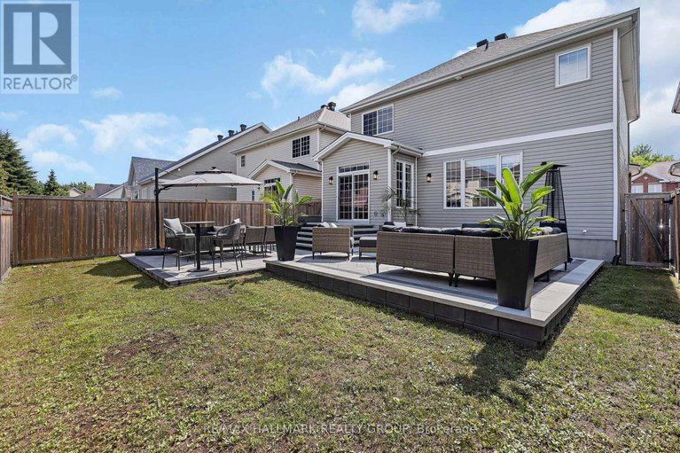28595507/137-stedman-street/blossom-parkkemp-parkfindlay-creek/ottawa/ontario/K1T0B4_43