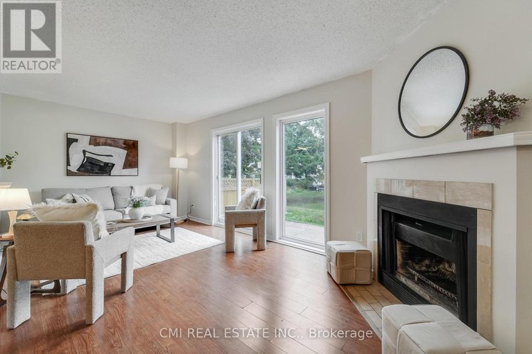 28790465/49-495-sidney-drive/fallingbrookpineridge/ottawa/ontario/K4A2W6_4