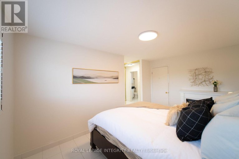 28908572/1266-famlit-court/beacon-hill-south/ottawa/ontario/K1J9A2_23