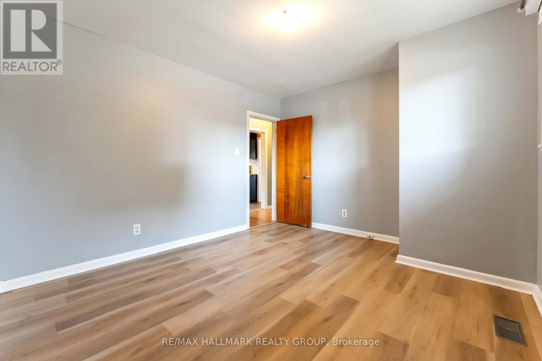 28737782/1921-navaho-drive/bel-air-heights/ottawa/ontario/K2C0T5_13