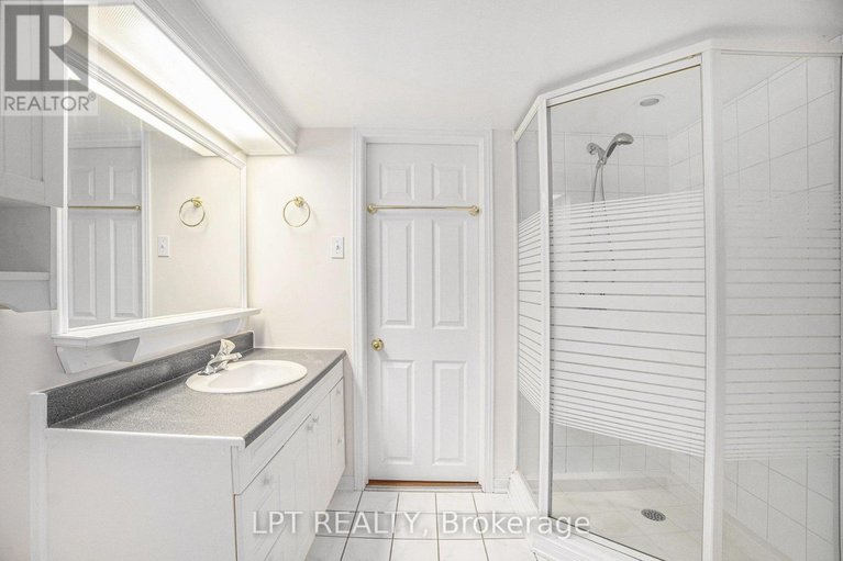 28994508/1517-caverley-street/riverview-park/ottawa/ontario/K1G0X9_26