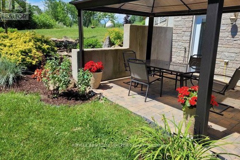 29487630/8134-adam-baker-way/osgoode-twp-north-of-reg-rd-6/ottawa/ontario/K0A2P0_43