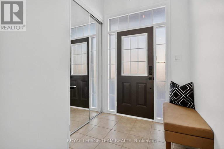 29098547/293-waymark-crescent/bridlewood/ottawa/ontario/K2M0A5_2