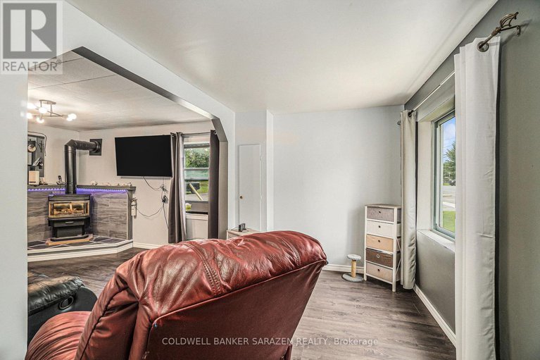 28709279/215-division-street-s/mcnabbraeside-twps/mcnabbraeside/ontario/K7S3C7_9