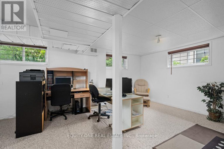 28495374/542-sirois-avenue/overbrookcastle-heights/ottawa/ontario/K1K1H4_44