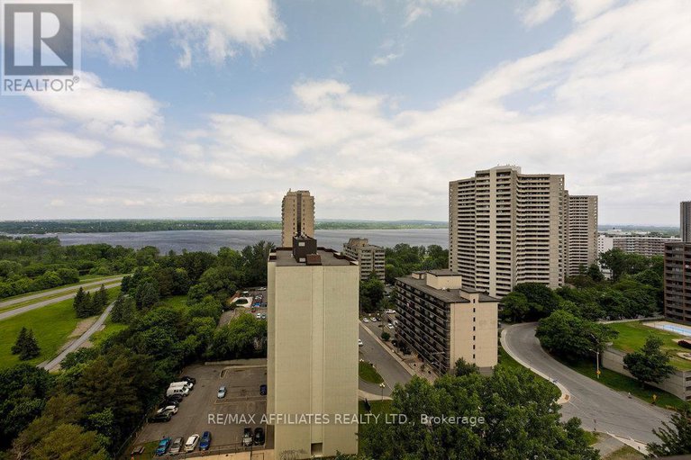 28466299/1705-1195-richmond-road/woodroffe/ottawa/ontario/K2B8E4_18