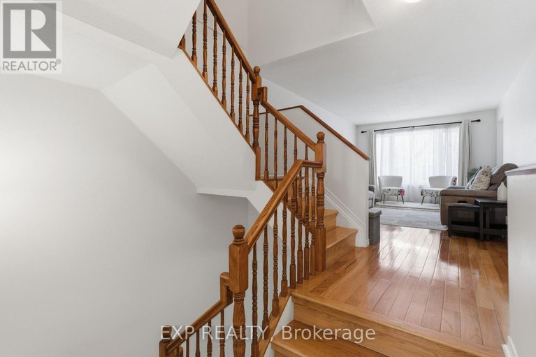 29423088/92-stonebriar-drive/centrepointe/ottawa/ontario/K2G5Y1_5