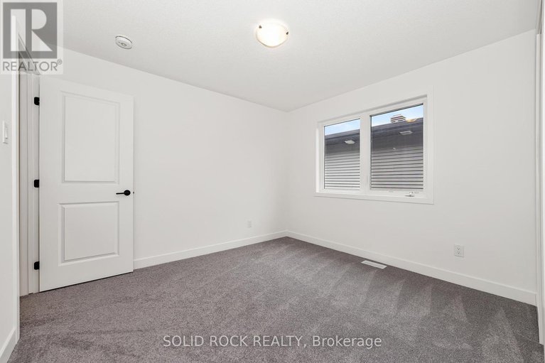 28573370/92-esban-drive/blossom-parkkemp-parkfindlay-creek/ottawa/ontario/K1X0J3_36