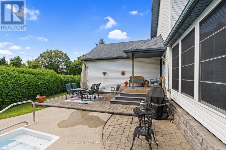 29274024/194-robertlee-drive/carp/ottawa/ontario/K0A1L0_33