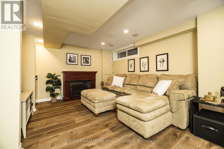 29666968/1851-appleford-street/beacon-hill-south/ottawa/ontario/K1J6T5_31