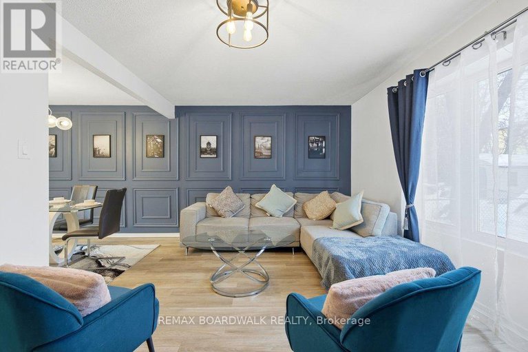 29284371/2390-rondel-street/blackburn-hamlet-south/ottawa/ontario/K1B4M2_13