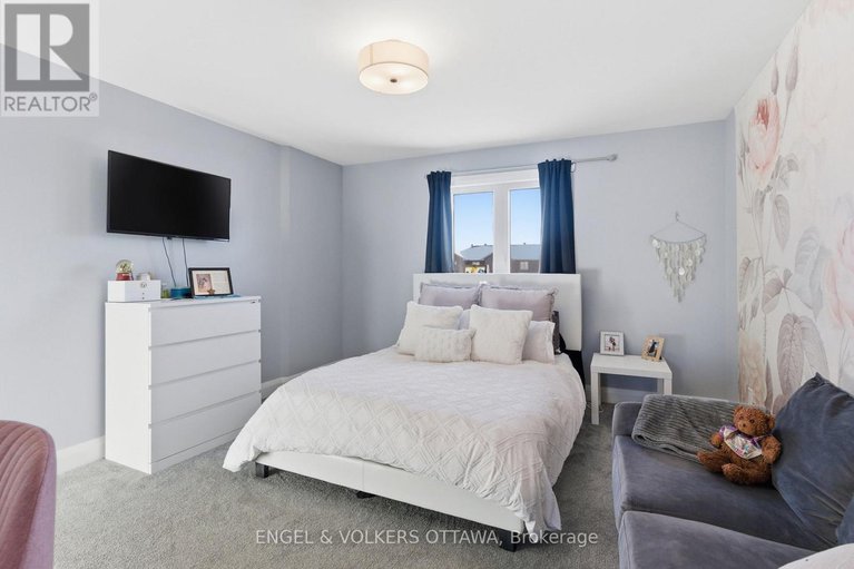 29245535/640-meadowridge-circle/carp/ottawa/ontario/K0A1L0_31