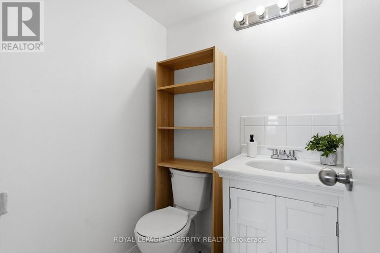 29435373/1110-2000-jasmine-crescent/beacon-hill-south/ottawa/ontario/K1J8K4_17