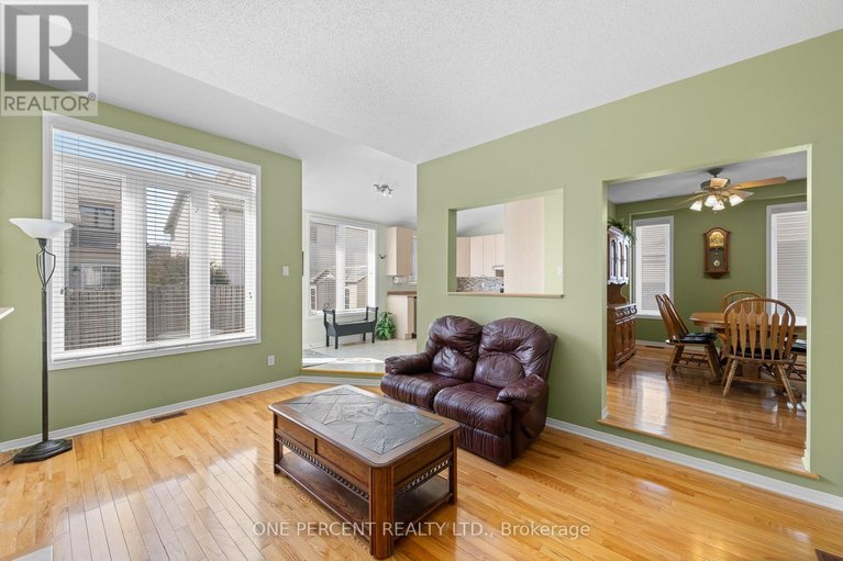 29586149/2113-hallendale-street/springridgeeast-village/ottawa/ontario/K4A4S1_10