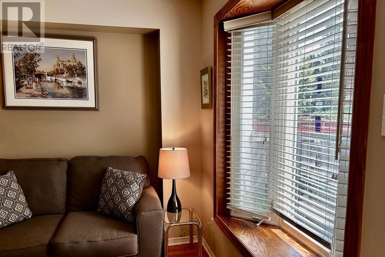28666132/15-santa-cruz-private/riverview-park/ottawa/ontario/K1G6M5_15