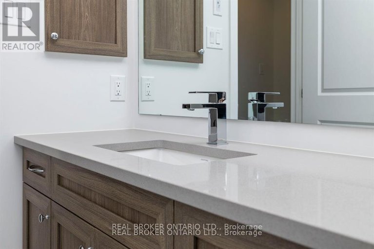 29518689/213-bristol-crescent/kemptville/north-grenville/ontario/K0G1J0_31