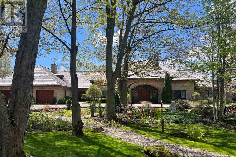 28728548/16024-lakeside-drive/long-sault/south-stormont/ontario/K0C1P0_2