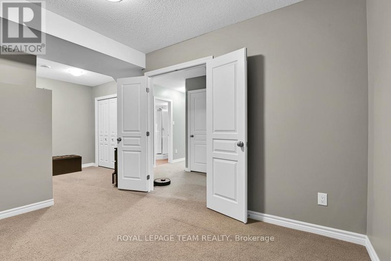 28681481/604-brian-good-avenue/riverside-southgloucester-glen/ottawa/ontario/K4M0G7_23
