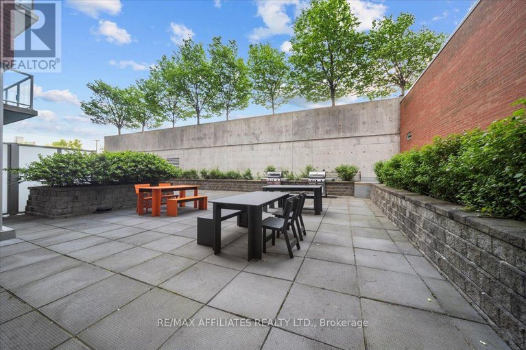 28155411/201-180-york-street/lower-townbyward-market/ottawa/ontario/K1N1J6_34