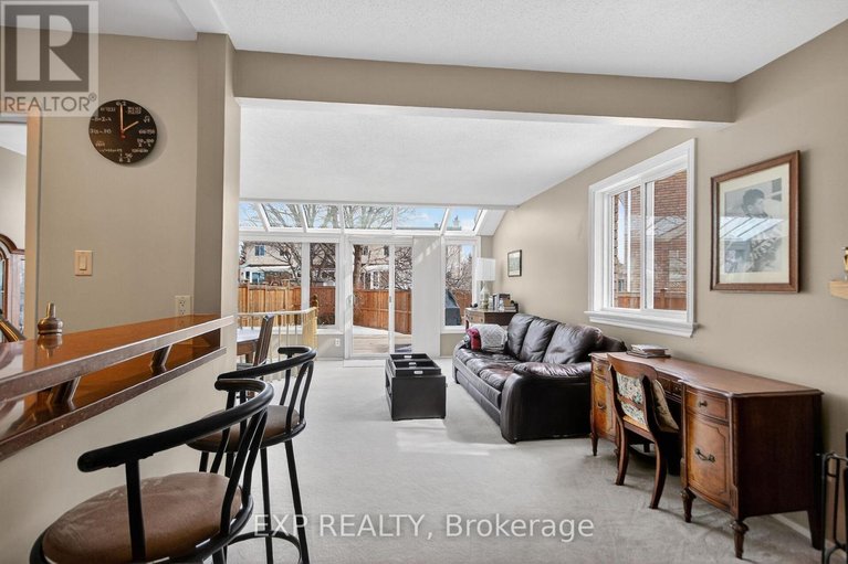 29536083/43-hummingbird-crescent/cedargrovefraserdale/ottawa/ontario/K2J3A5_17