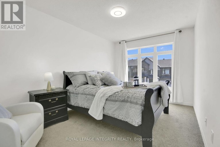 29637937/310-broadridge-crescent/mer-bleuebradley-estatesanderson-park/ottawa/ontario/K1W0H1_19