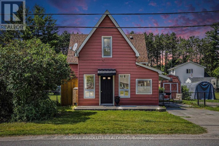 29607383/10-neilson-street/mcnabbraeside-twps/mcnabbraeside/ontario/K7S3G2_3