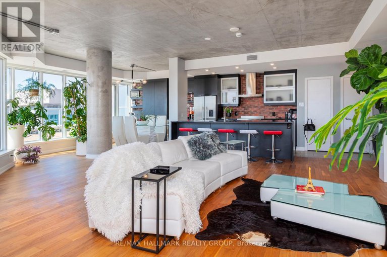 29041672/2701-195-besserer-street/sandy-hill/ottawa/ontario/K1N0B6_13