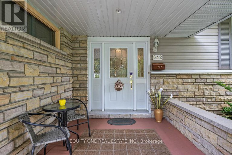 28495374/542-sirois-avenue/overbrookcastle-heights/ottawa/ontario/K1K1H4_7