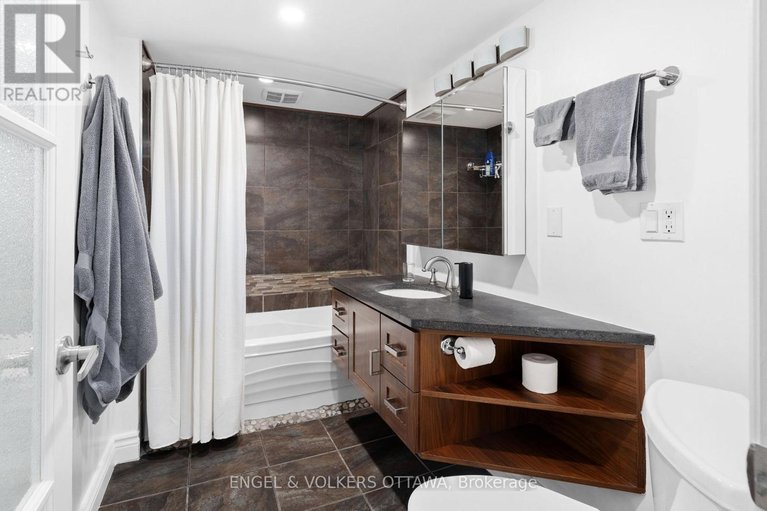 29564607/244-flora-street/ottawa-centre/ottawa/ontario/K1R5R9_19