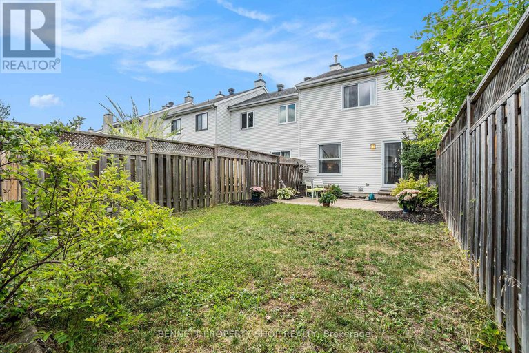 28847386/43-roblyn-way/barrhaven-east/ottawa/ontario/K2G5Z5_22