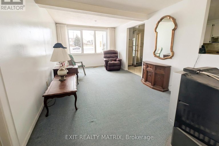 27992134/1632-trim-road/fallingbrookpineridge/ottawa/ontario/K4A3P8_13