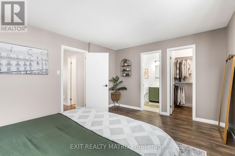 28144698/568-latour-crescent/fallingbrookgardenway-south/ottawa/ontario/K4A1P3_18