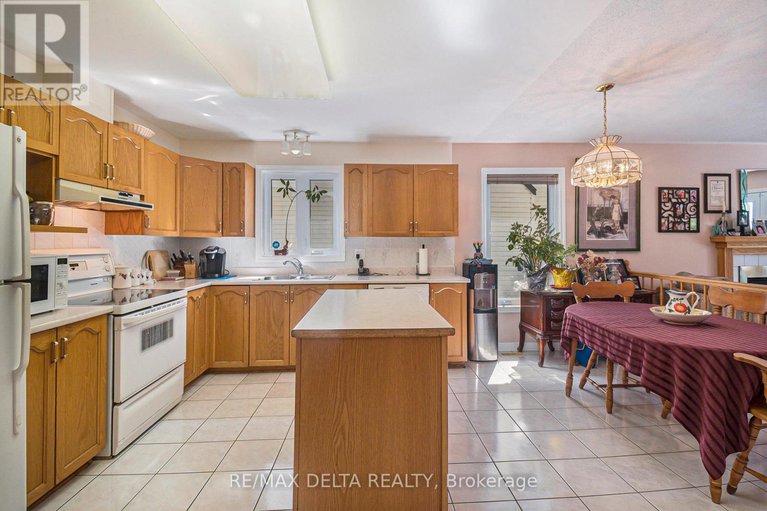 28683865/762-adencliffe-drive/fallingbrookridgemount/ottawa/ontario/K4A3E5_8