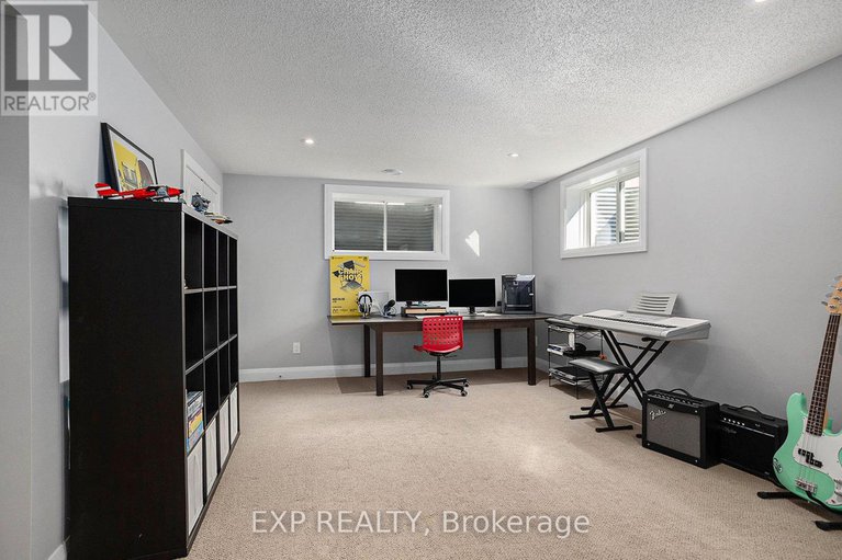 28984047/125-stonemeadow-drive/bridlewood/ottawa/ontario/K2M0H5_30